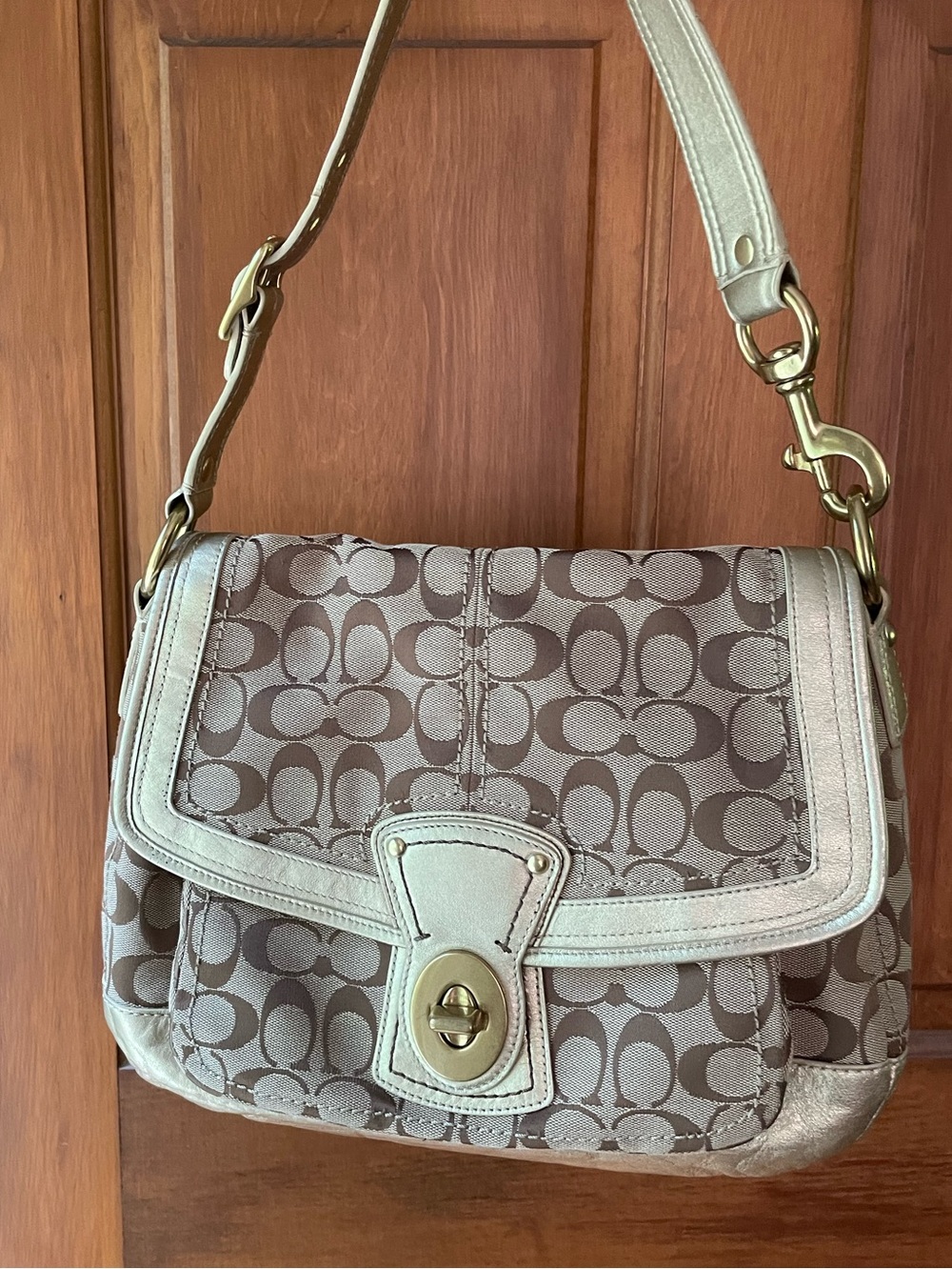 🥭Coach Ali legacy satchel🥭